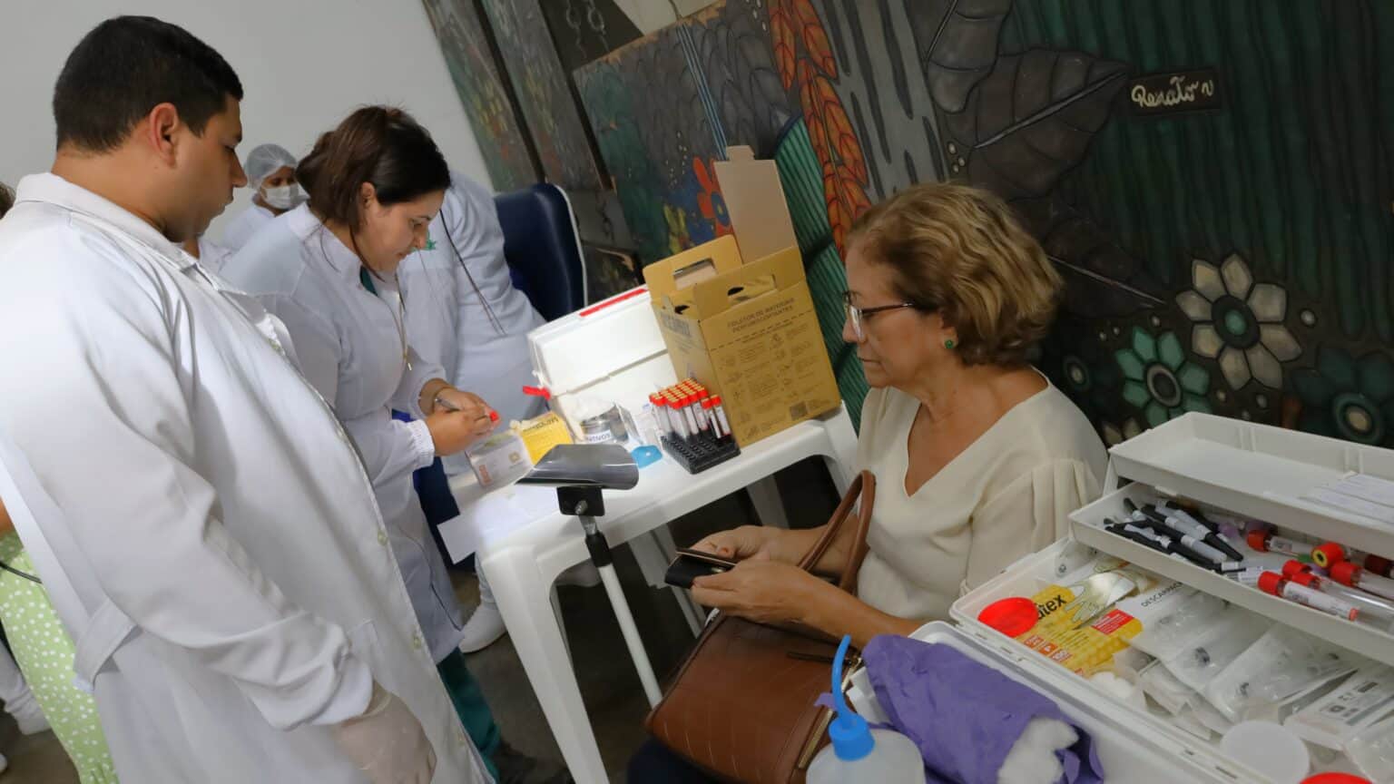 Sesacre promove ação de conscientização sobre saúde dos rins