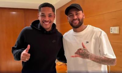 Vitor-Roque-publicou-foto-ao-lado-de-Neymar Vitor-Roque-publicou-foto-ao-lado-de-Neymar