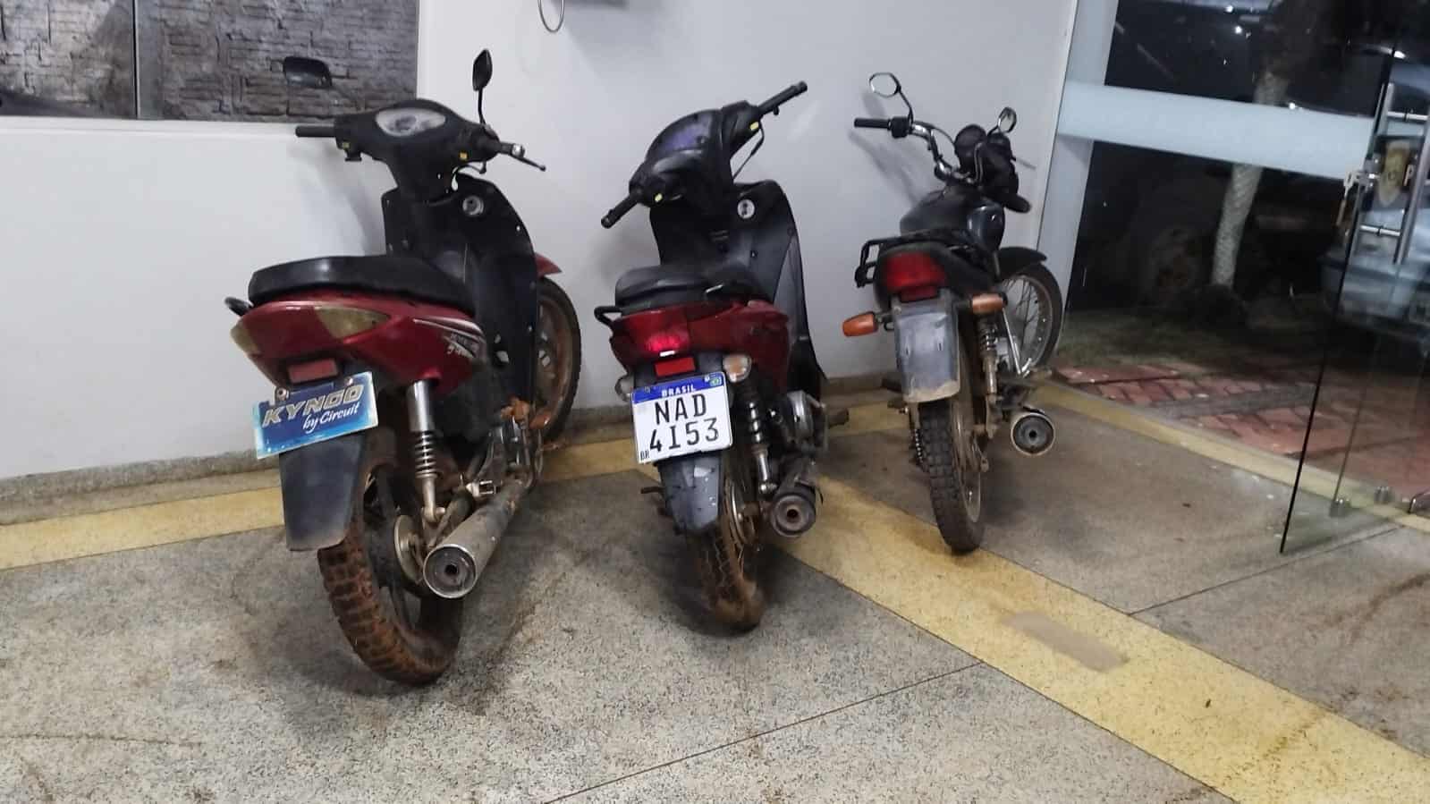 Polícia Militar prende dupla e recupera três motos roubadas em Epitaciolândia