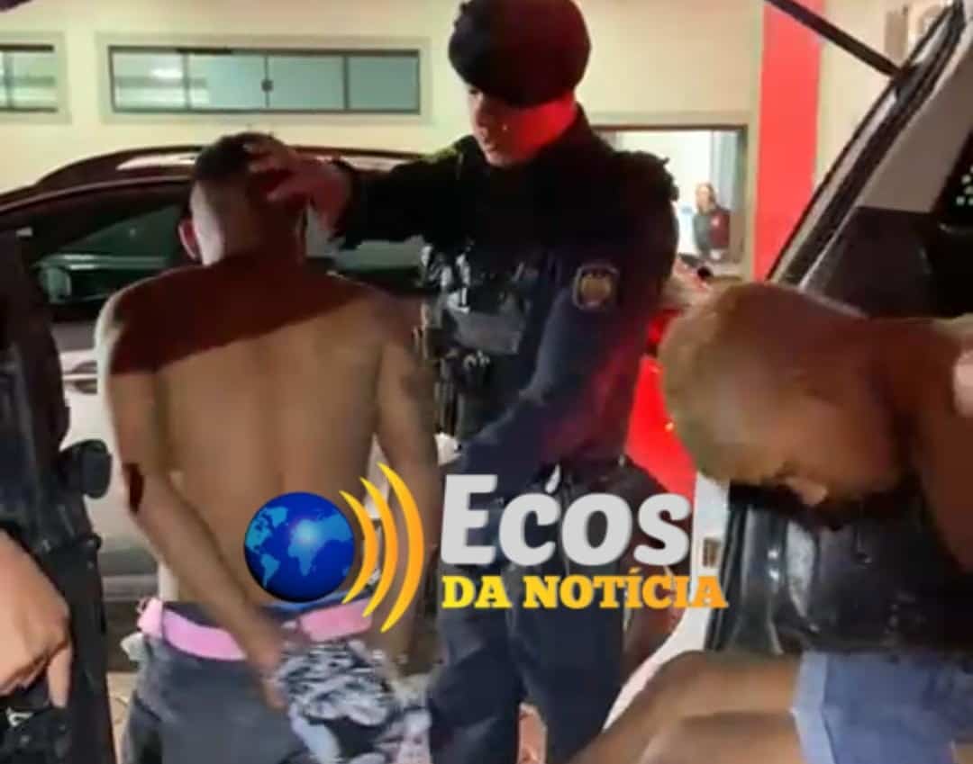 Polícia Militar prende dupla de irmãos com drogas, arma de fogo e granadas