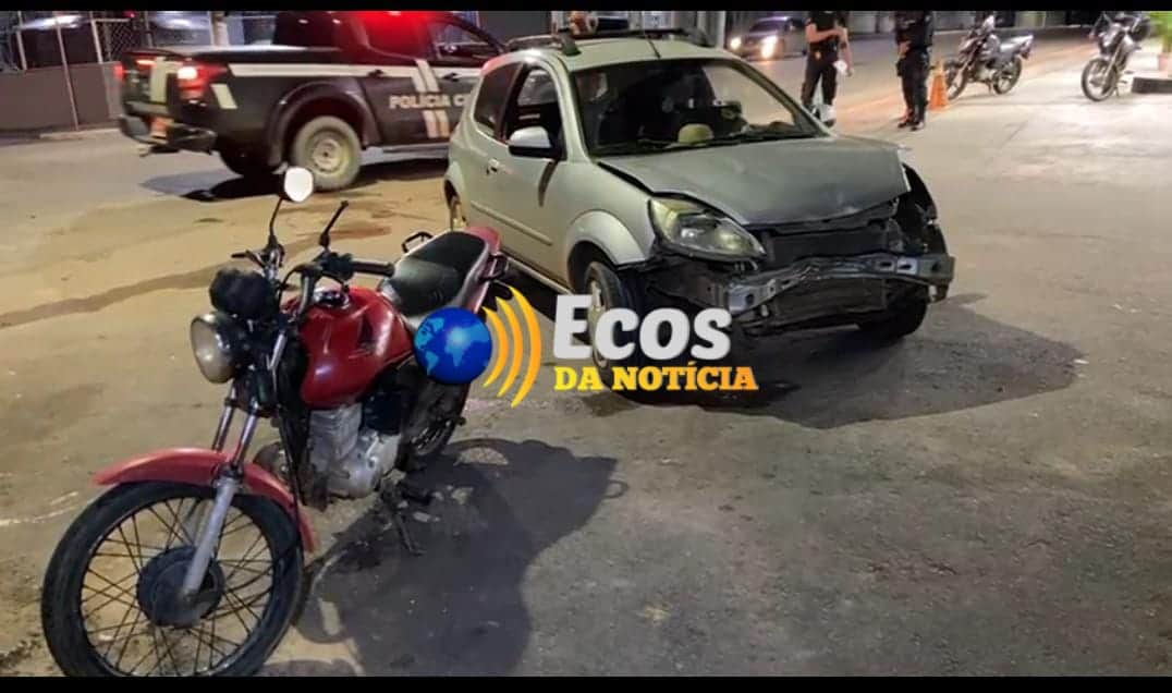 Colisão entre carro e moto deixa duas pessoas feridas na rua Floriano Peixoto em Rio Branco