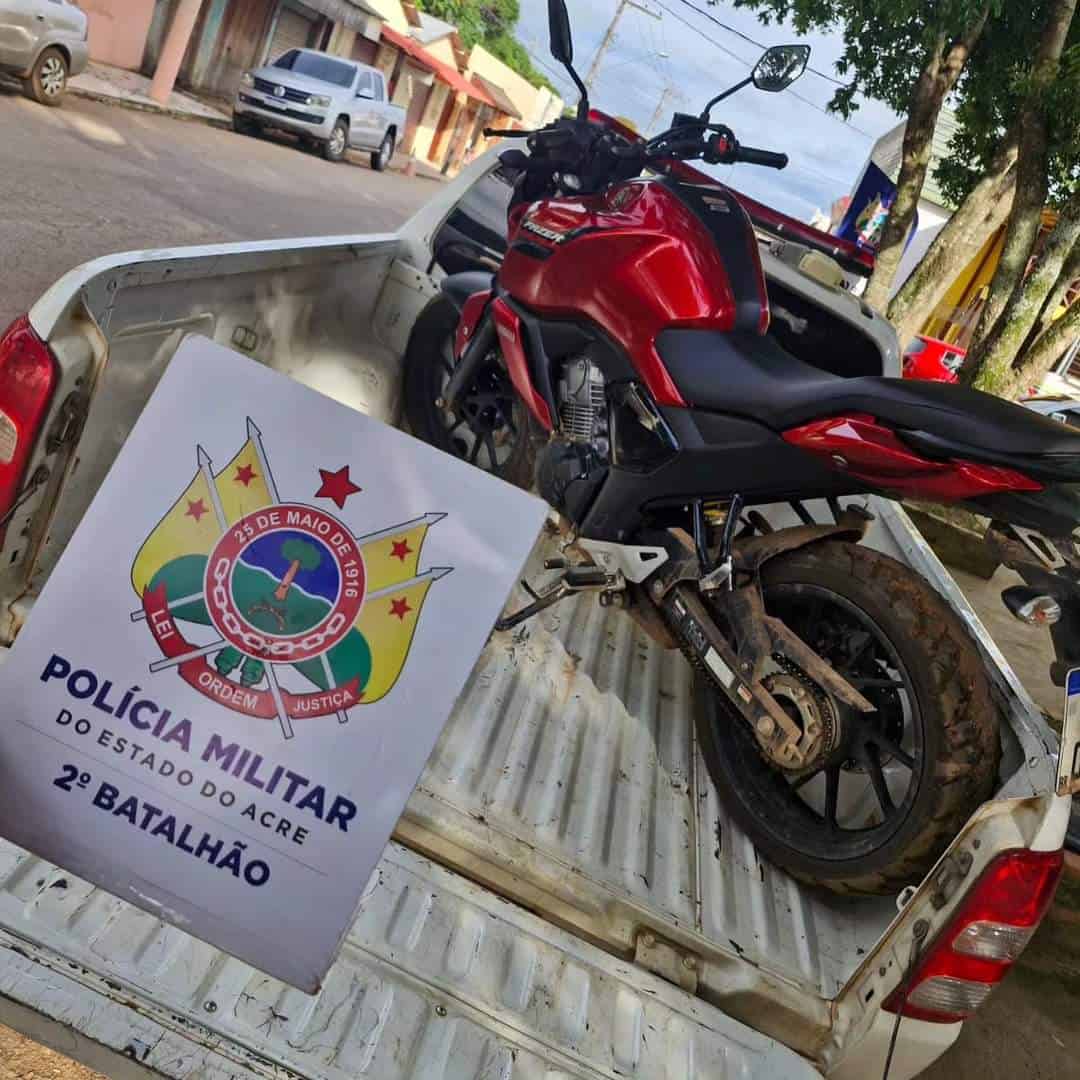 Motocicleta é recuperada pela PM poucas horas após o roubo
