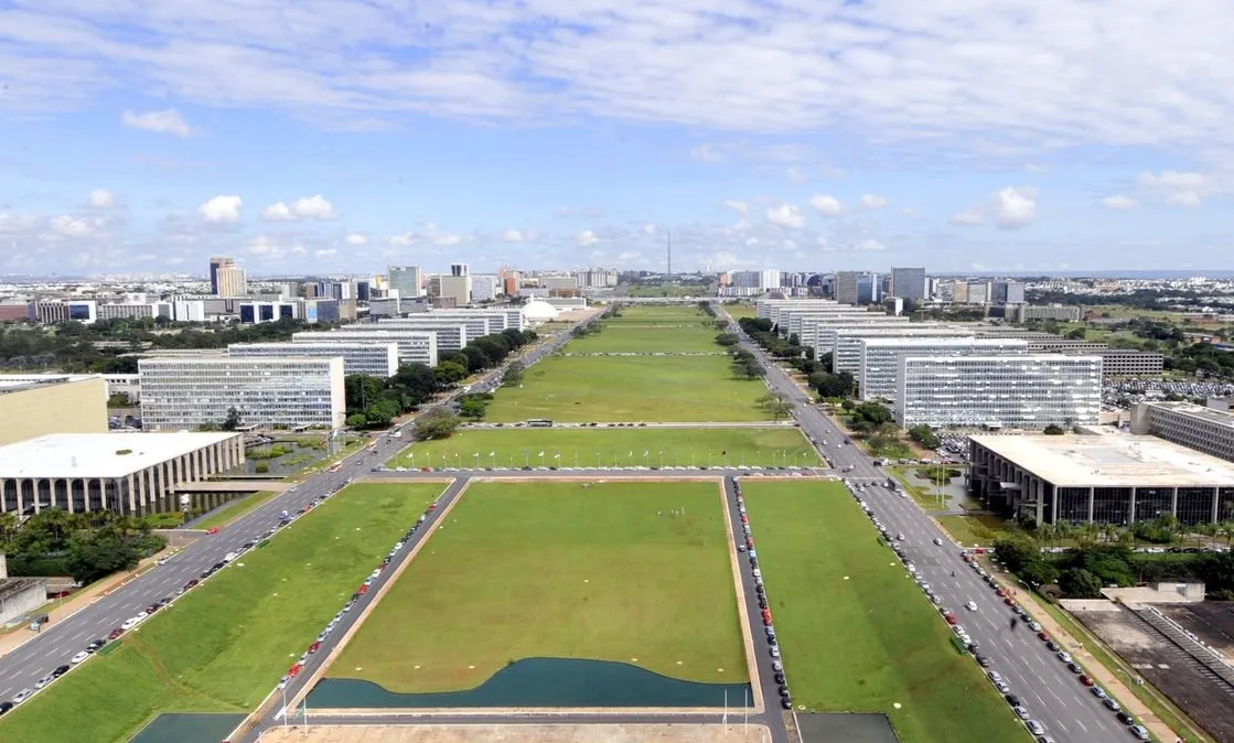 Governo promete rota ligando Atlântico e Pacífico até 2026 em plano de integração regional