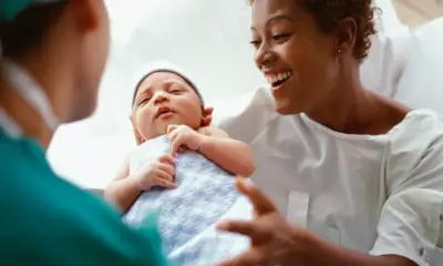 bebe-mae-maternidade-nascimento