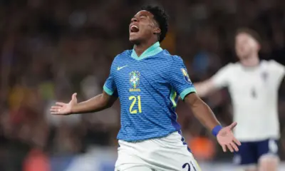 endrick-gol-brasil-inglaterra-seleca-brasileira-amistoso-e1711227047643 Endrick comemorando gol pela Seleção Brasileira sobre a Inglaterra em amistoso
Rafael Ribeiro/ CBF