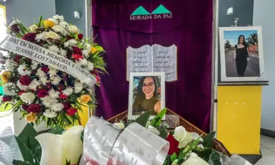 Foto: Suanne é velada com caixão fechado I Whidy Melo/ac24horas