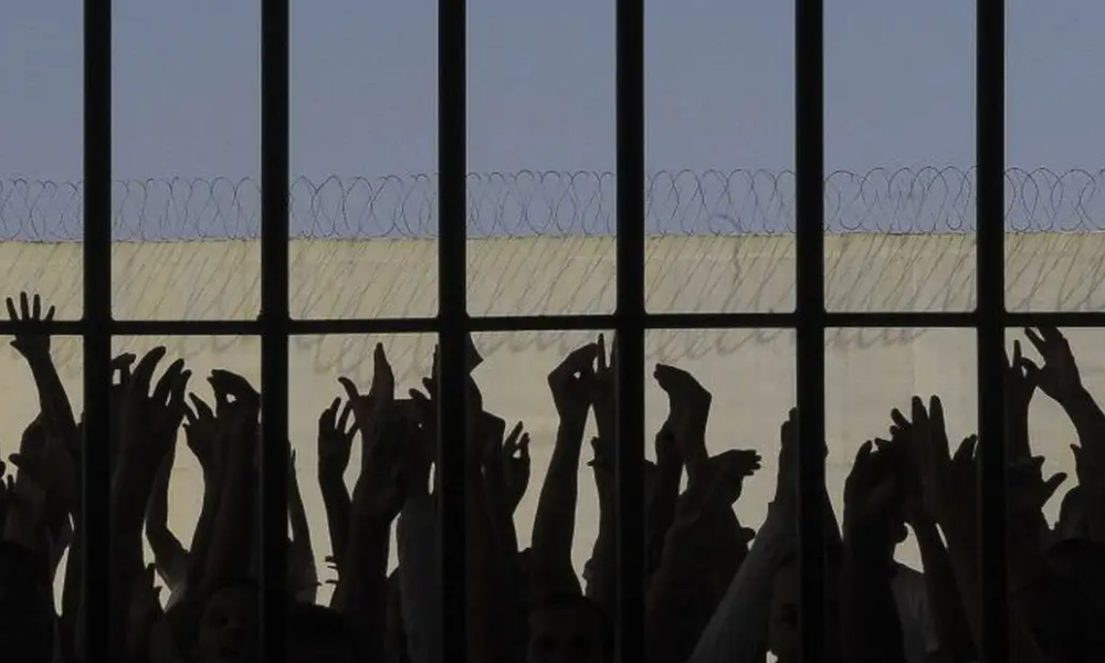 presos-em-penitenciaria Presos em penitenciária
Wilson Dias/Agência Brasil
