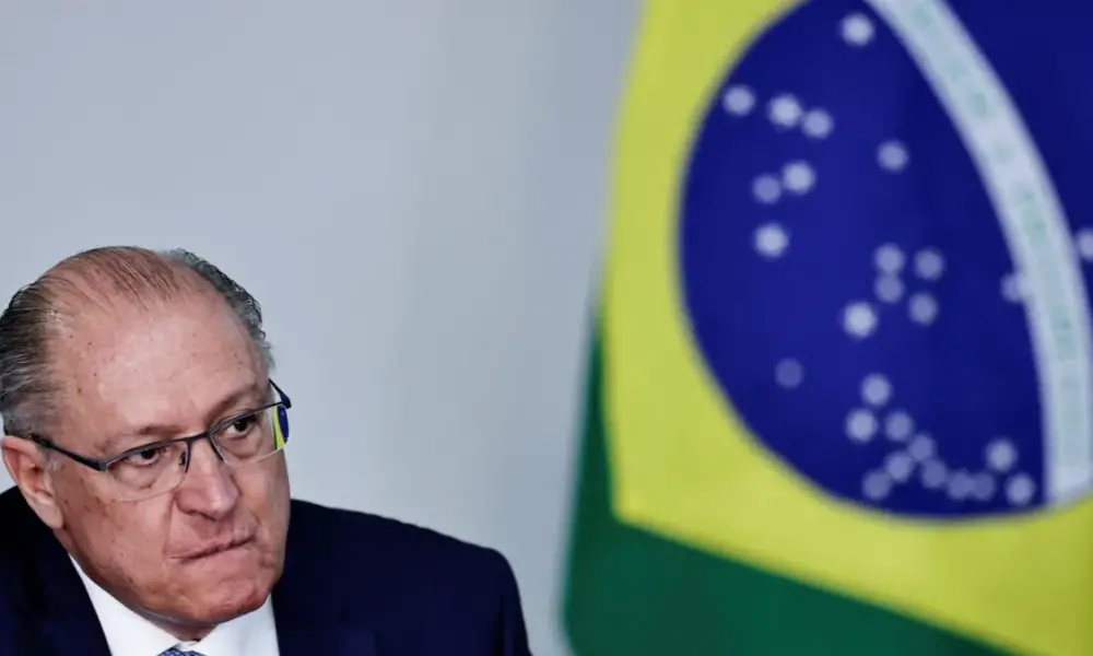 tagreuters.com2024binary_LYNXMPEK0S0FX-FILEDIMAGE Vice-presidente Geraldo Alckmin durante reunião em Brasília
25/05/2023 REUTERS/Ueslei Marcelino