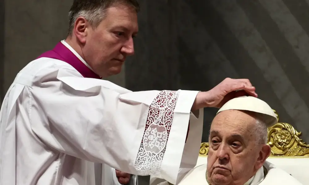 tagreuters.com2024binary_LYNXNPEK2R0GE-FILEDIMAGE Papa Francisco no Vaticano
28/3/2024 REUTERS/Guglielmo Mangiapane