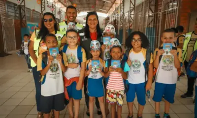 volta-as-aulas-detran_iza-bruna-13-1024×683-1-1000×600 Uma das escolas visitadas foi a Ilka Maria, no bairro Mocinha Magalhães. Foto: Iza Bruna Santiago/Detran