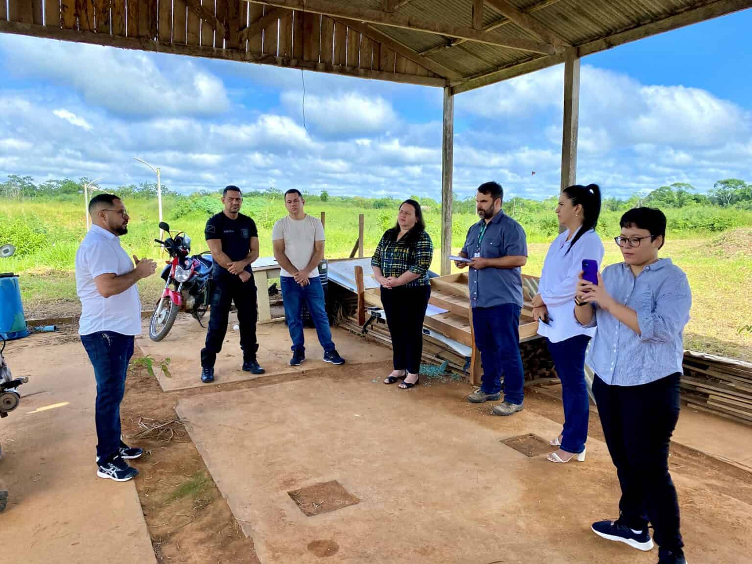 Iapen recebe equipe da Sead para visita técnica de avaliação de veículos para leilão