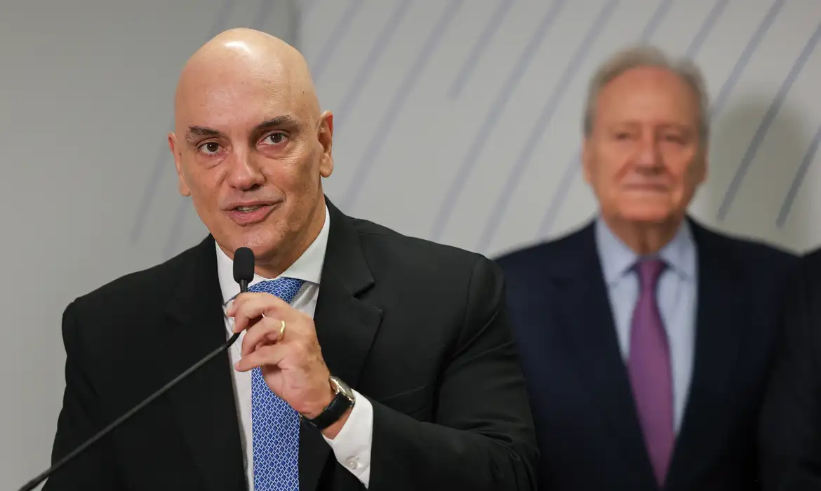 Entenda decisão de Alexandre de Moraes que incluiu Musk em investigação no STF