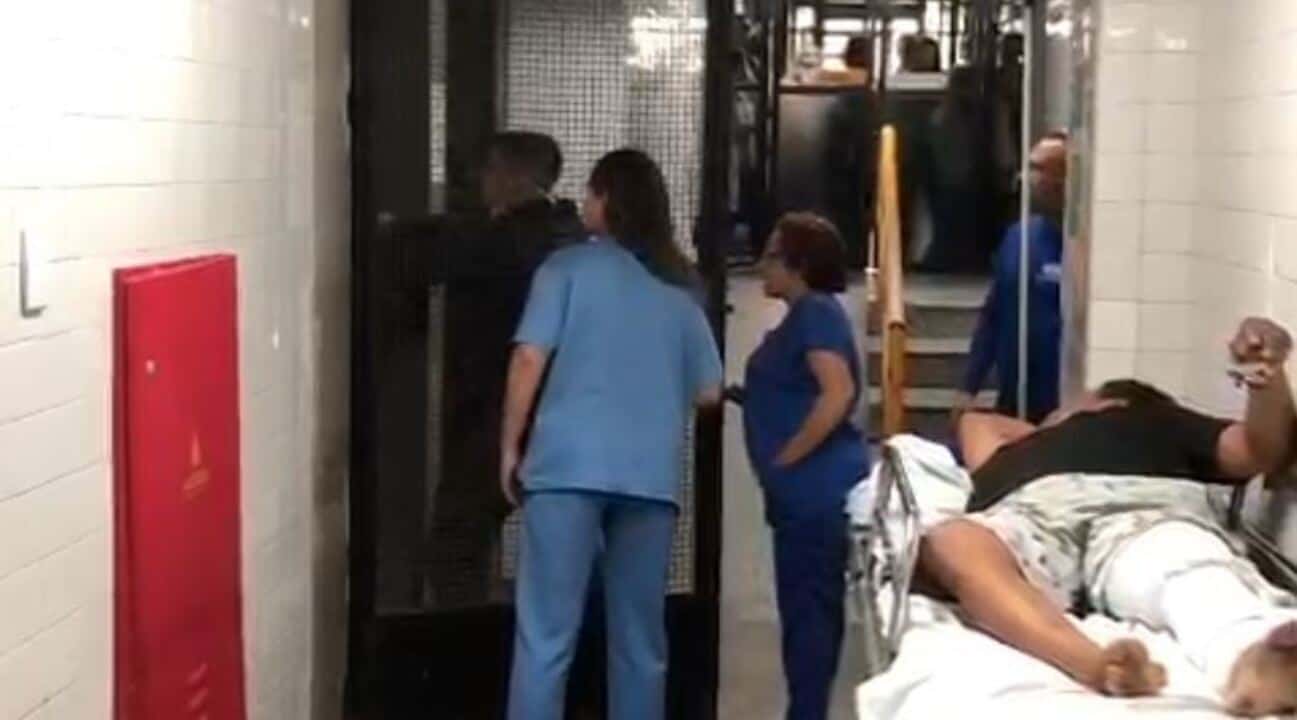 Funcionário tem cabeça decepada em ataque dentro de hospital em Fortaleza