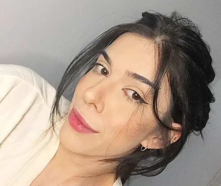 Thais Medeiros de Oliveira, de 25 anos, ficou em estado grave após cheirar pimenta-bode
Reprodução/Instagram