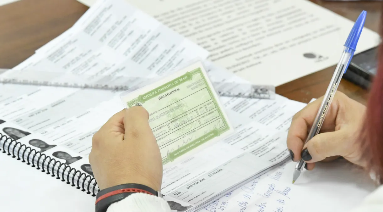 Concurso do TRF2 tem edital divulgado com salários de até R$ 13,9 mil; veja