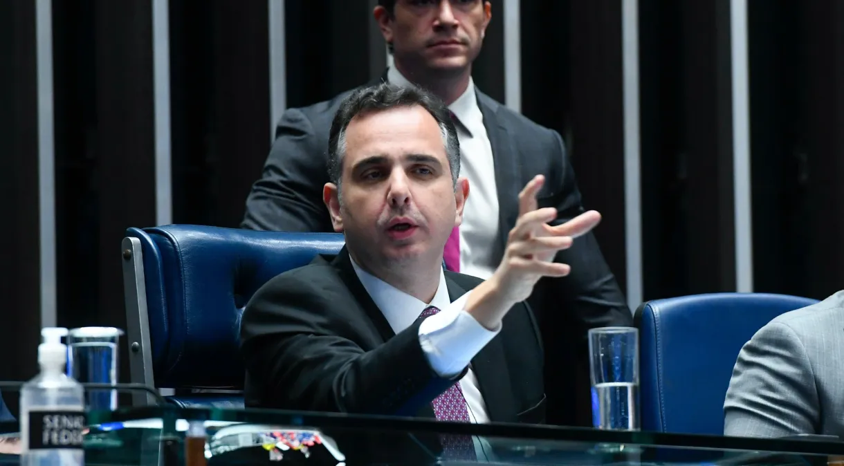 Pacheco defende regulação das redes para evitar “captura de mentes”: “Não é censura”