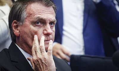 Ex-presidente-Jair-Bolsonaro-discursa-durante-cerimônia-de-lançamento-da-Frente-Parlamentar-das-Escolas-Cívico-Militares-2-960×640 Ex-presidente-Jair-Bolsonaro-discursa-durante-cerimônia-de-lançamento-da-Frente-Parlamentar-das-Escolas-Cívico-Militares-2-960x640