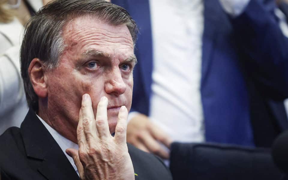 Ex-presidente-Jair-Bolsonaro-discursa-durante-cerimônia-de-lançamento-da-Frente-Parlamentar-das-Escolas-Cívico-Militares-2-960×640 Ex-presidente-Jair-Bolsonaro-discursa-durante-cerimônia-de-lançamento-da-Frente-Parlamentar-das-Escolas-Cívico-Militares-2-960x640