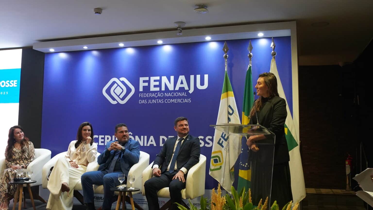 Azul volta a operar no Acre nesta quarta-feira, garante ministra interina do Turismo