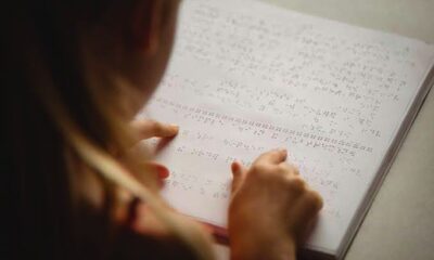 IMG-20240408-WA0036 Código de Defesa do Consumidor em Braille está disponível para acesso no atendimento do Procon na OCA. Foto: Emely Azevedo/Procon