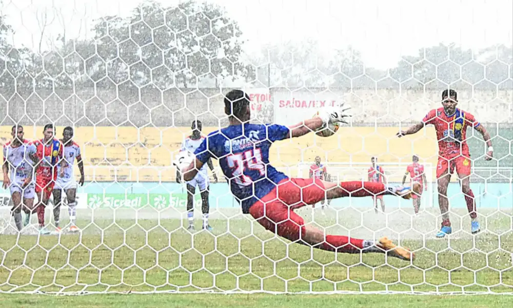 PC-1-X-2-SF O goleiro Jeferson pegou a penalidade cobrada pelo atacante Ismael. Foto/Manoel Façanha
