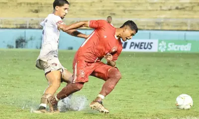 O lateral direito estrelado Índio abriu o placar do jogo no “Clássico Vovô”. Foto/Manoel Façanha