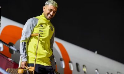 WhatsApp Image 2024-04-01 at 12.13.10 PM Arrascaeta no desembarque do Flamengo em Bogotá — Foto: Marcelo Cortes / CRF