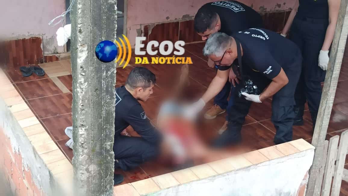 Criminosos invadem residência e executam homem com quatro  tiros no bairro Tancredo Neves