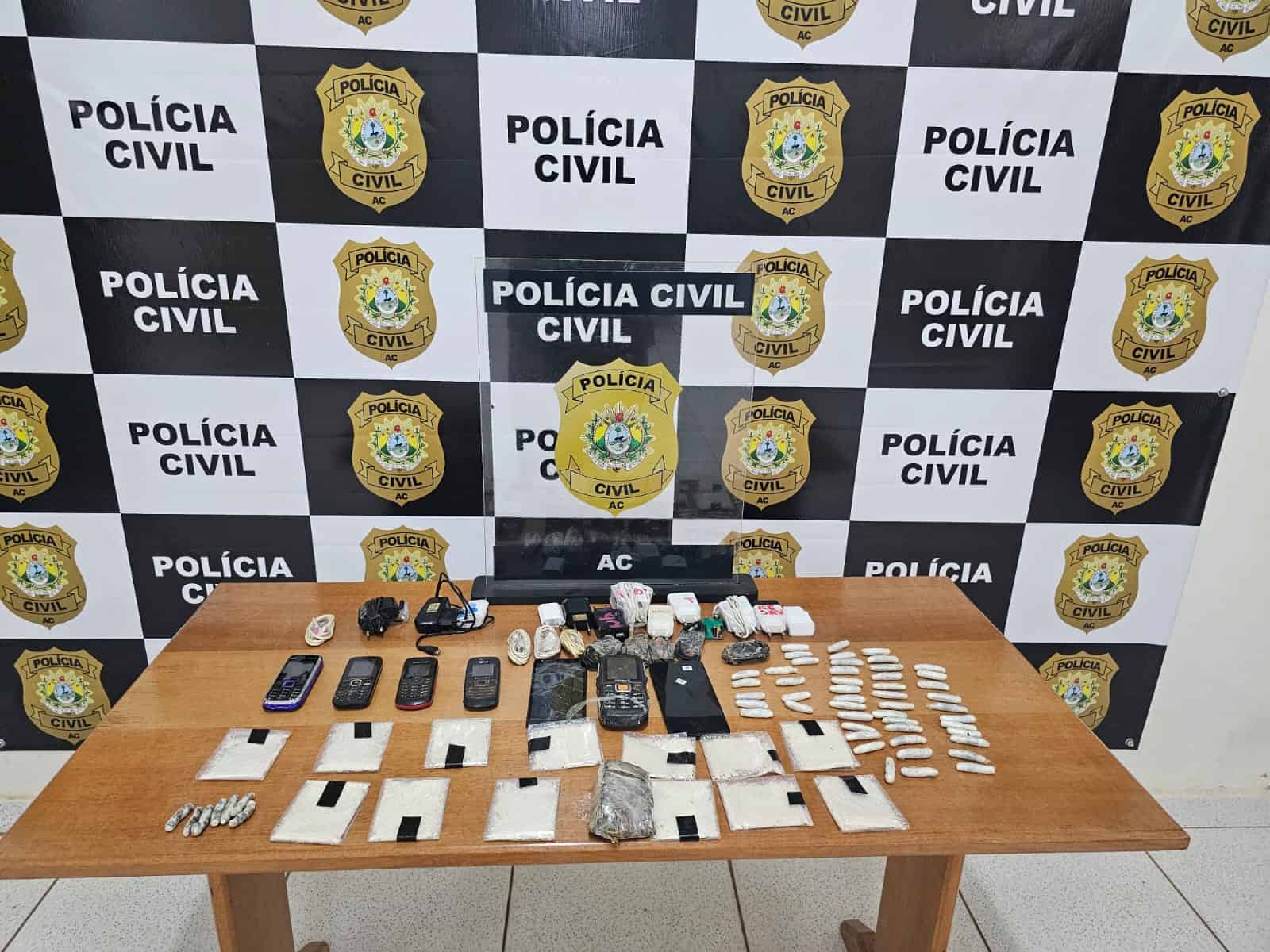 PCAC apreende drogas e celulares destinados à unidade prisional do município de Sena Madureira