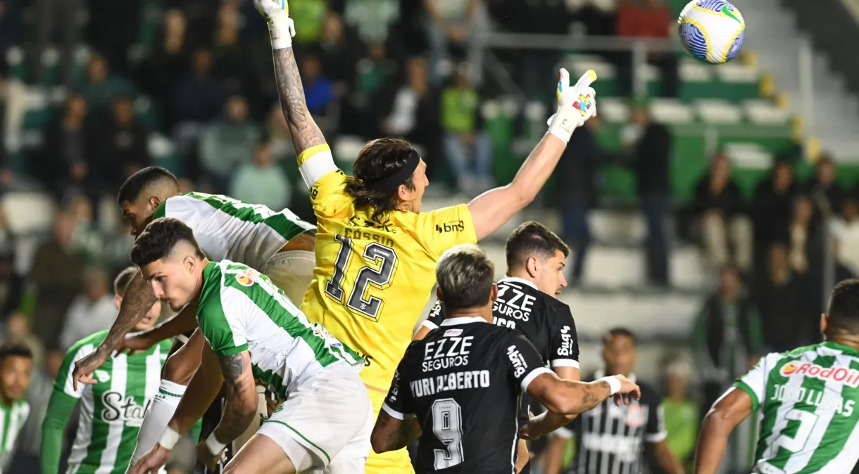 Com falhas de Cássio, Corinthians é derrotado pelo Juventude no Brasileirão 2024