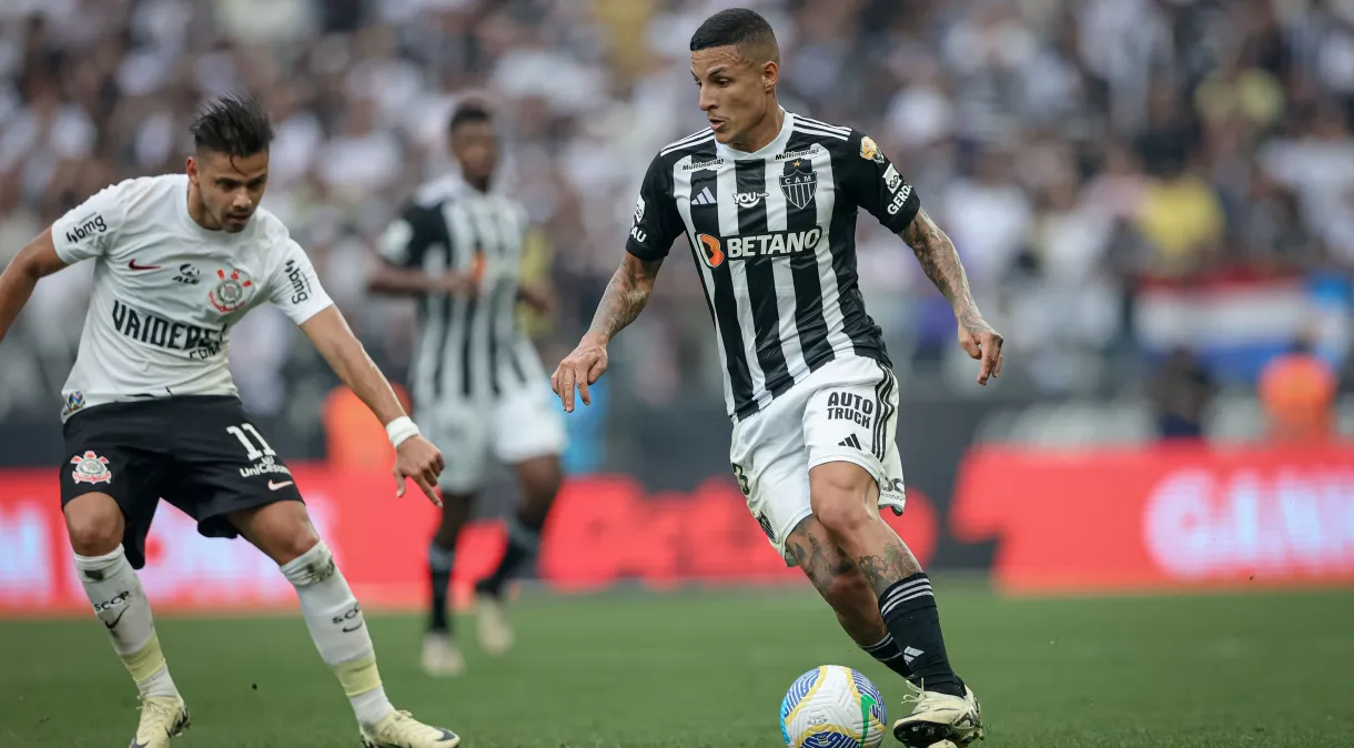 Muitos cartões e sem gols: Corinthians e Atlético-MG empatam no Brasileirão