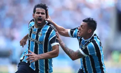 gremio-diego-costa-final-gaucho-juventude-e1712438764679 Diego Costa comemora gol da virada do Grêmio na final do Campeonato Gaúcho
EDU ANDRADE/FATOPRESS/ESTADÃO CONTEÚDO
