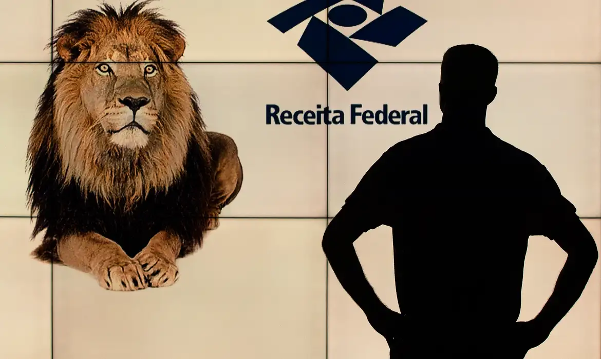 Receita Federal alerta para golpe do falso aplicativo do Imposto de Renda
