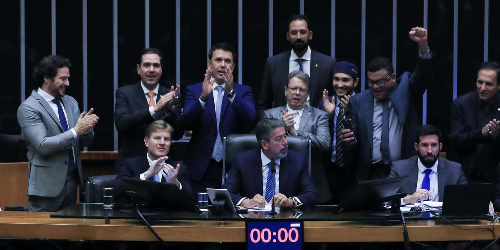 Sob temor do Planalto, Senado vota teto de R$ 15 bi de incentivo ao setor de eventos