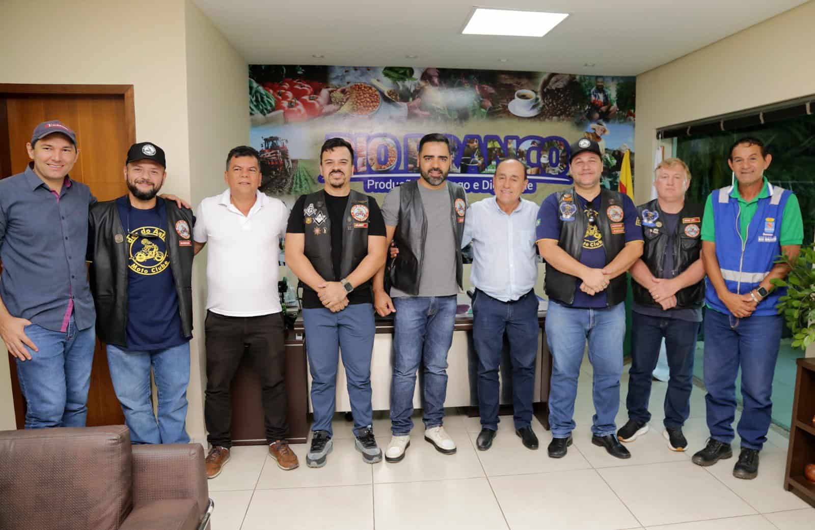 Prefeito recebe membros de motoclube e reafirma apoio a evento regional