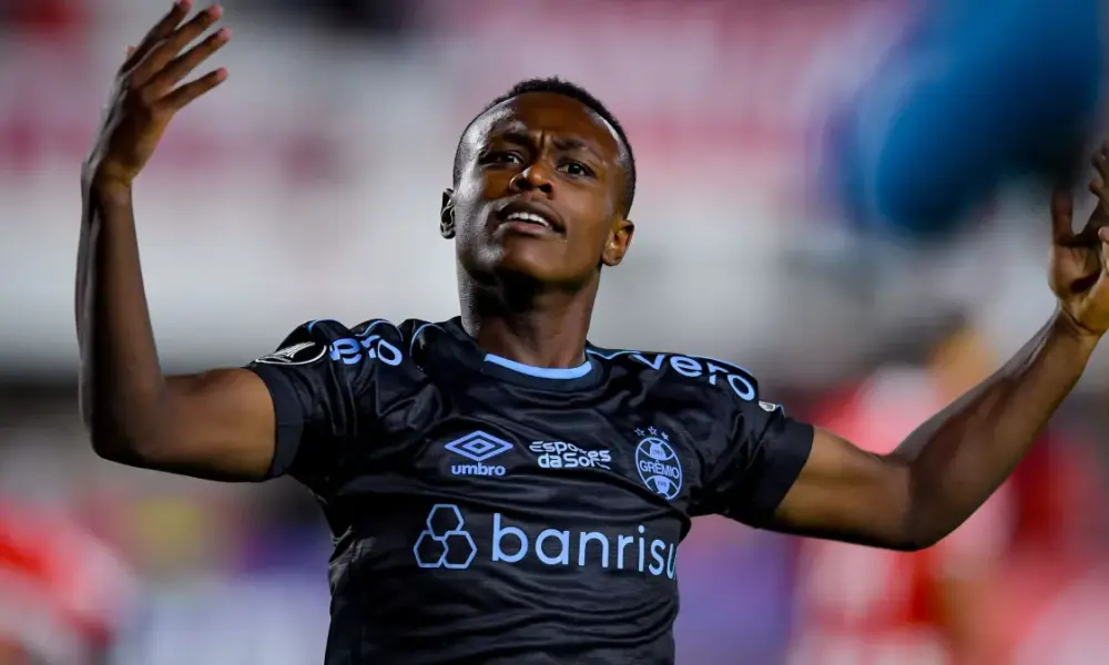 nathan fernandes gremio estudiantes libertadores e1713916505357 nathan fernandes gremio estudiantes libertadores e1713916505357