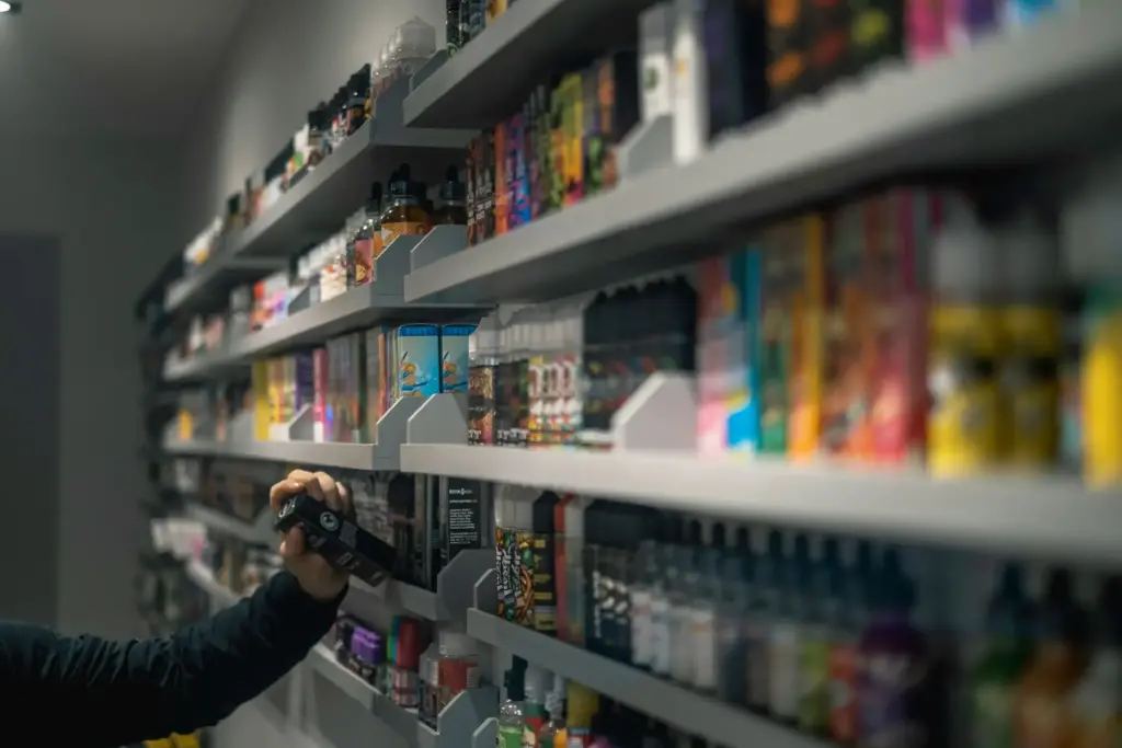 vapes cigarros unsplash