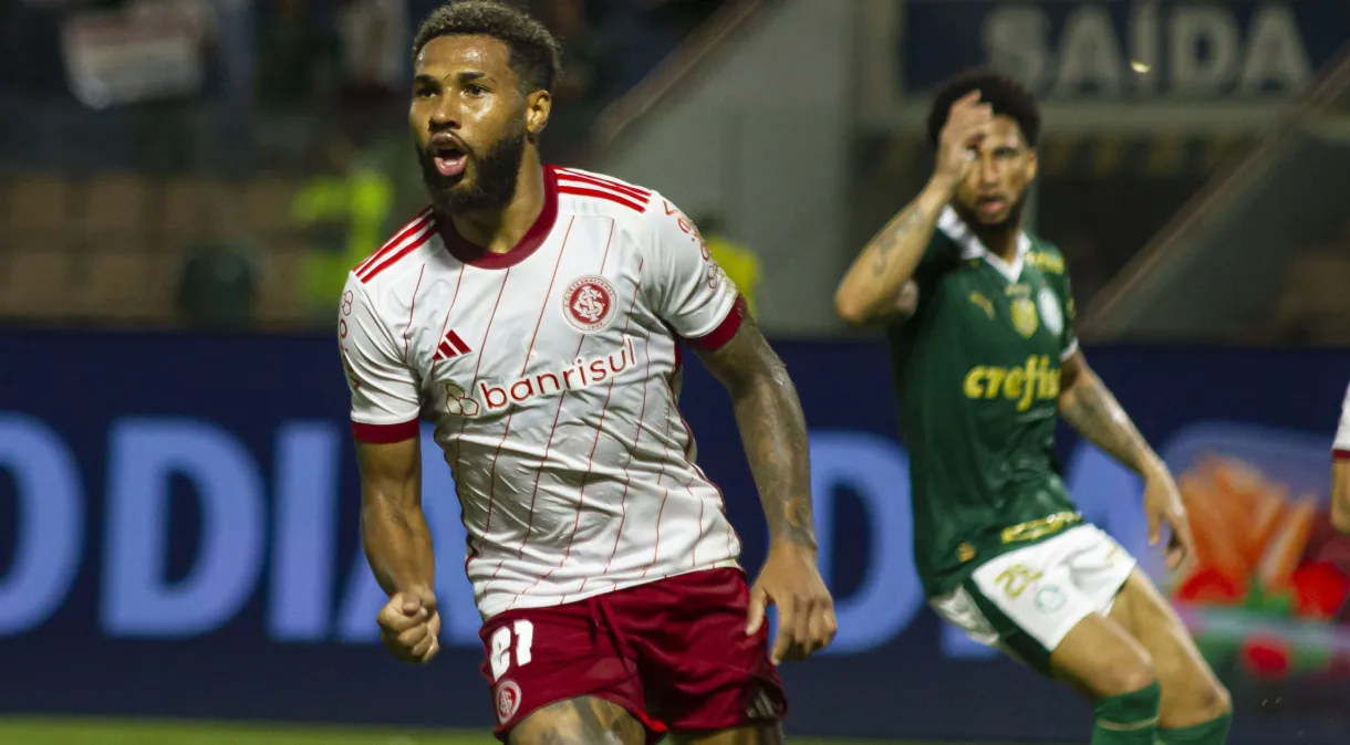 Inter vence Palmeiras e segue com 100% de aproveitamento