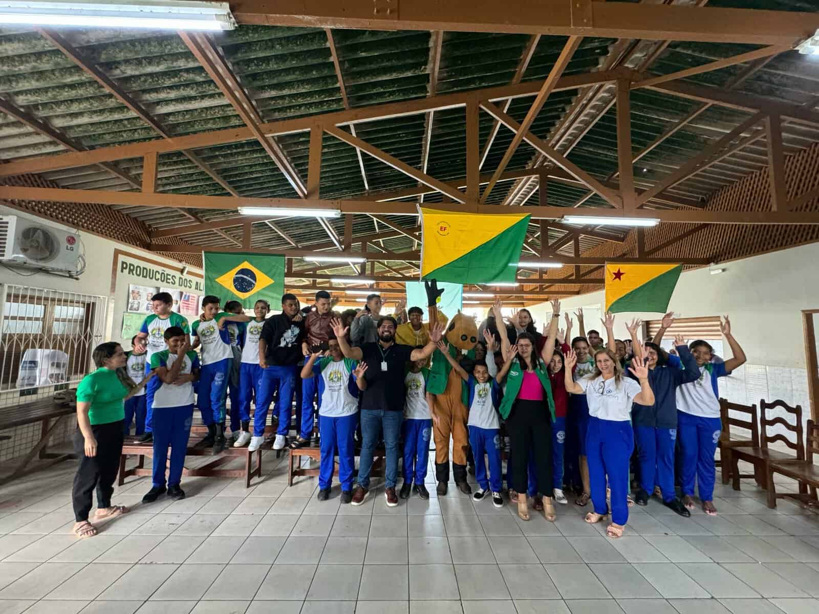 Procon leva atividades de educação para o consumo a escolas de Sena Madureira