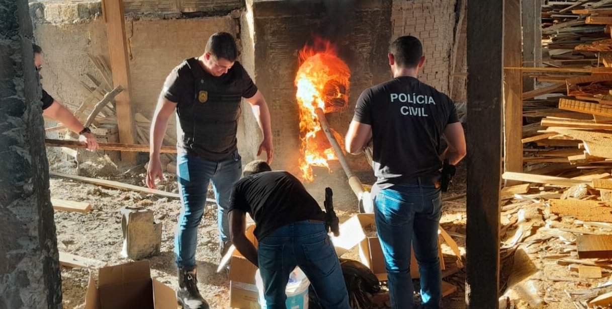 Polícia Civil incinera mais de 80 quilos de drogas no Acre