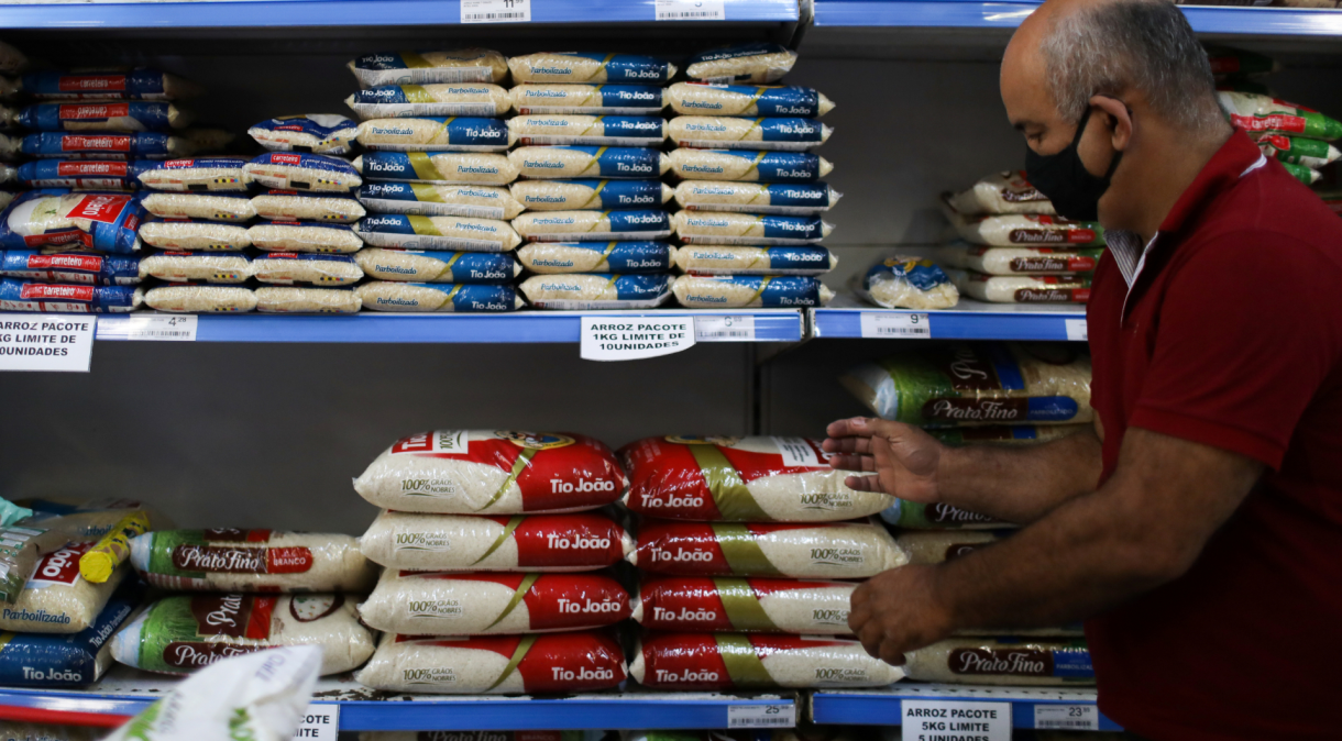 Governo federal autoriza importação de arroz após alagamentos no Rio Grande do Sul