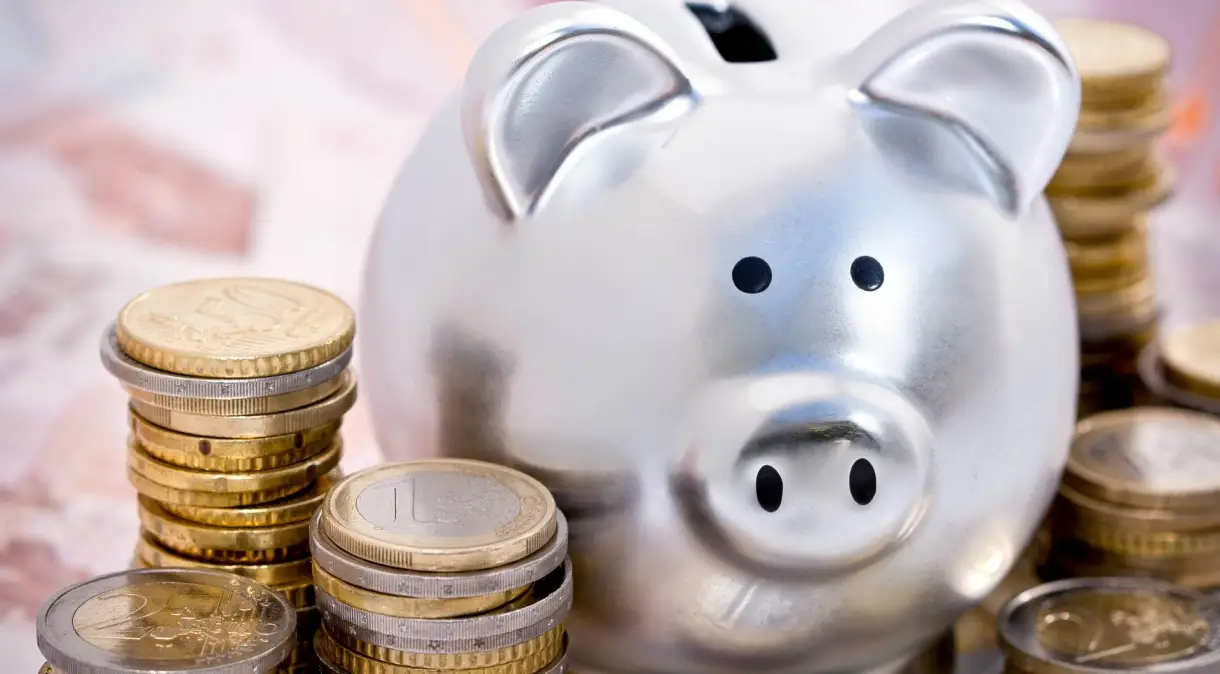 Com Selic a 10,50%, quanto rende R$ 1.000 na poupança, Tesouro Direto ou CDB; confira