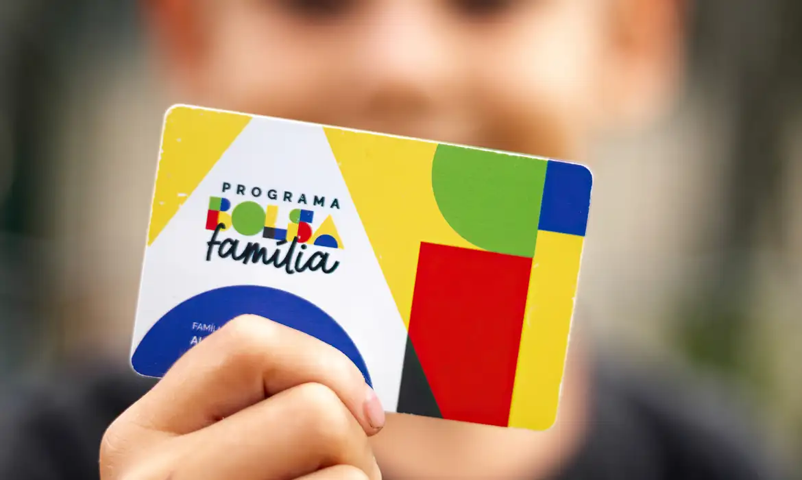 Caixa Econômica Federal paga Bolsa Família nesta sexta a beneficiários com NIS de final 6