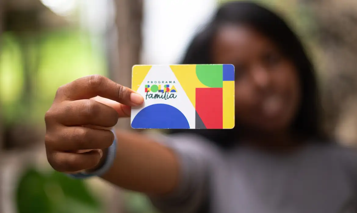 Caixa paga Novo Bolsa Família a beneficiários com NIS de final 5