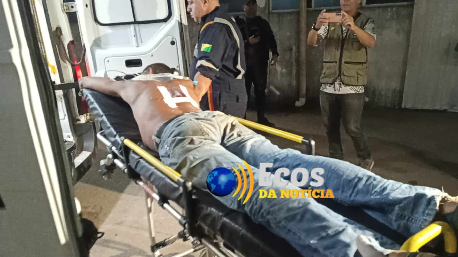 Homem é ferido com facada nas costa enquanto bebia em bar em Rio Branco