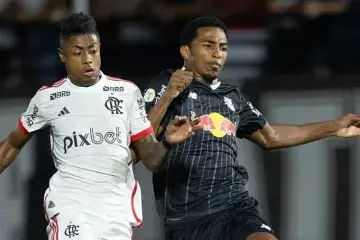 bruno henrique em acao durante bragantino x flamengo duelo do campeonato brasileiro 1714864329133 v2 360x480.jpg