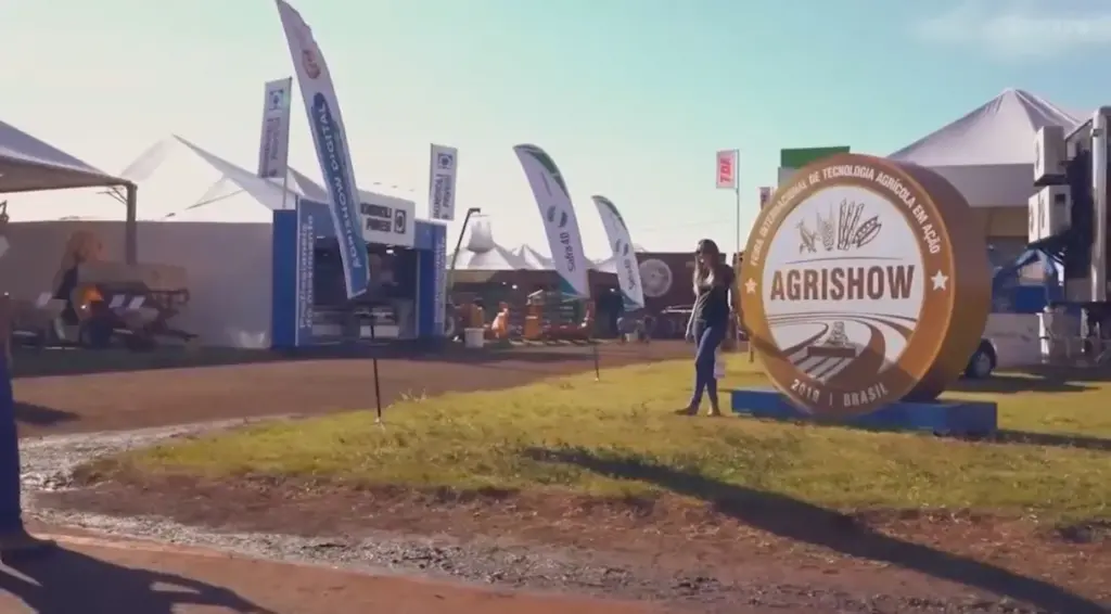 ed 360 240422 il agrishow frame 1730