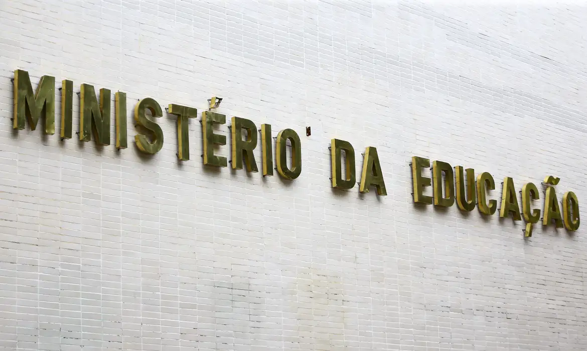 Ministério da Educação ofertará 80 mil bolsas a estudantes de cursos de licenciatura