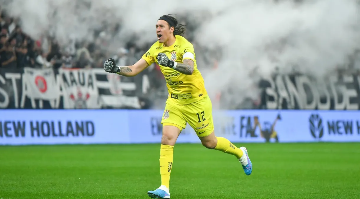 Presidente do Corinthians confirma saída do goleiro Cássio após 12 anos no clube