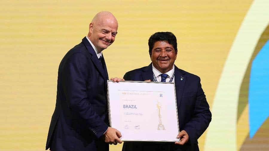 gianni infantino presidente da fifa e ednaldo rodrigues presidente da cbf apos brasil vencer eleicao para a copa feminina 2027 1715926131158 v2 900x506